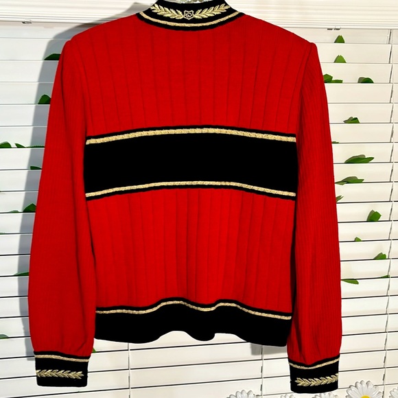 St. John Collection vintage red, navy and gold Santana knit sweater - Picture 6 of 7
